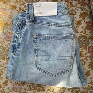AE Relaxed Mom Jean High Rise